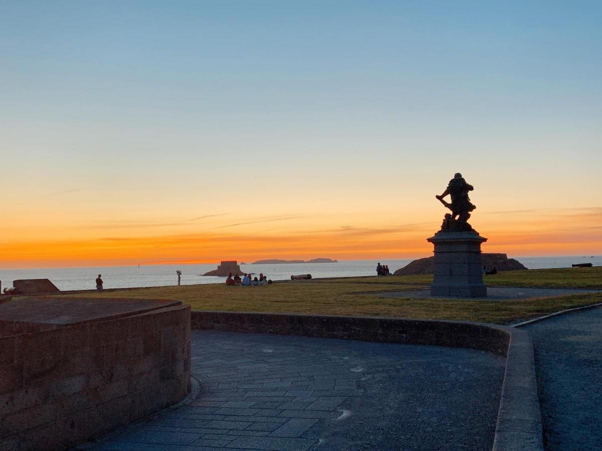 Appartement L'Emeraude A Saint Malo Intra-Muros ภายนอก รูปภาพ